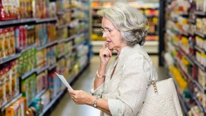 Siêu thị Globus tung ưu đãi giảm giá 5% cho khách hàng trên 65 tuổi