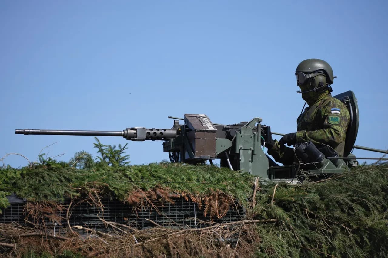 Estonia tăng quân sát biên giới Nga, mua thêm vũ khí có thể vươn tới St.Peterburg