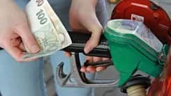 Giá nhiên liệu tại Séc tiếp tục tăng mạnh, dầu diesel sát mốc 50 korun/l