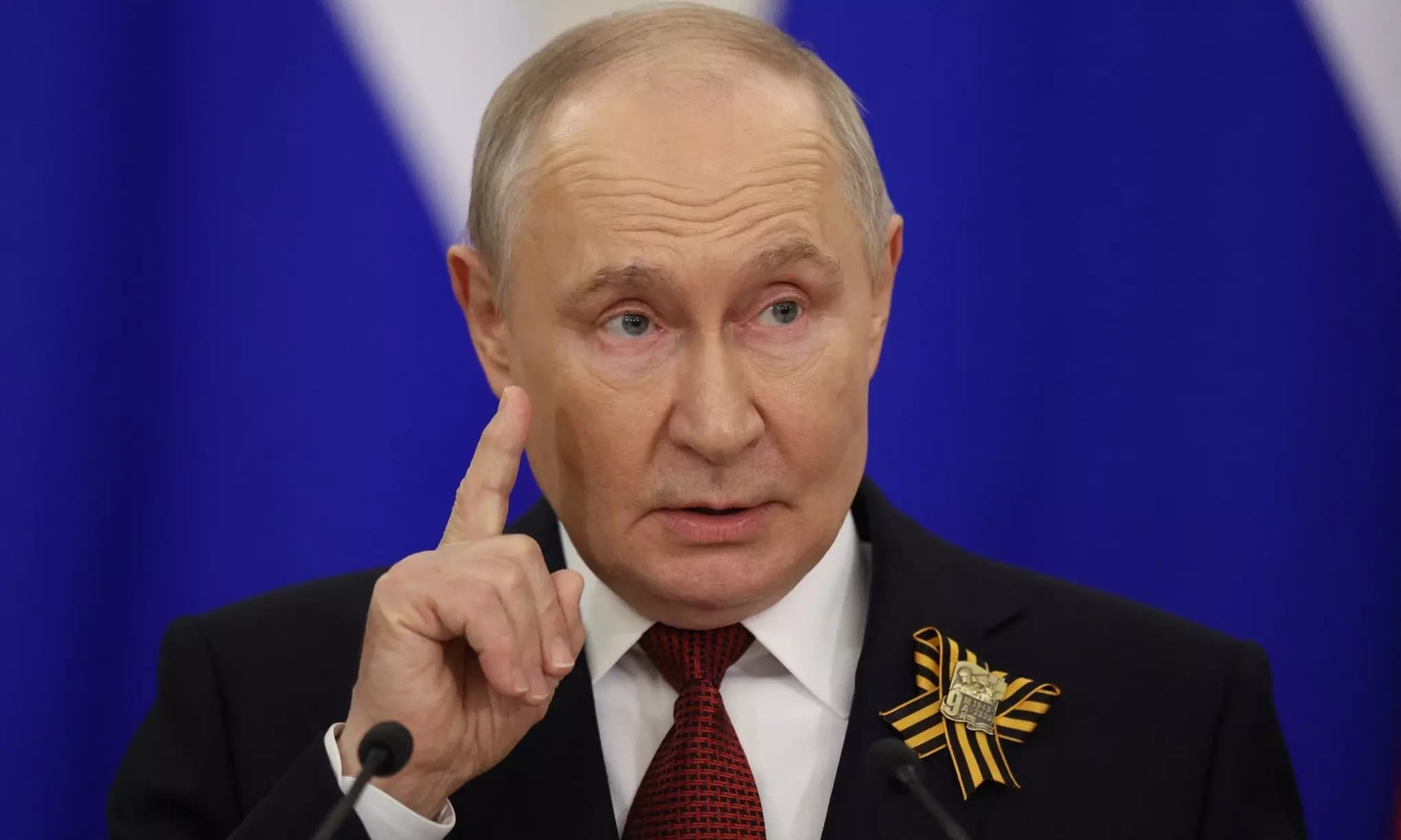 Ông Putin ra lệnh ngừng tập kích Kiev 3 ngày
