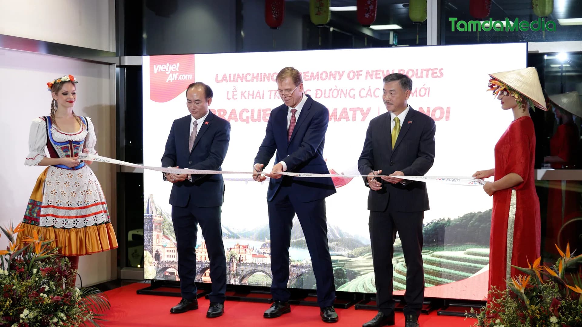 Đường bay Hà Nội - Praha mở thêm kết nối giữa Việt Nam và châu Âu