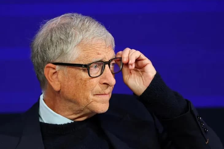 Bill Gates ví AI như 'trí tuệ ngoài hành tinh'
