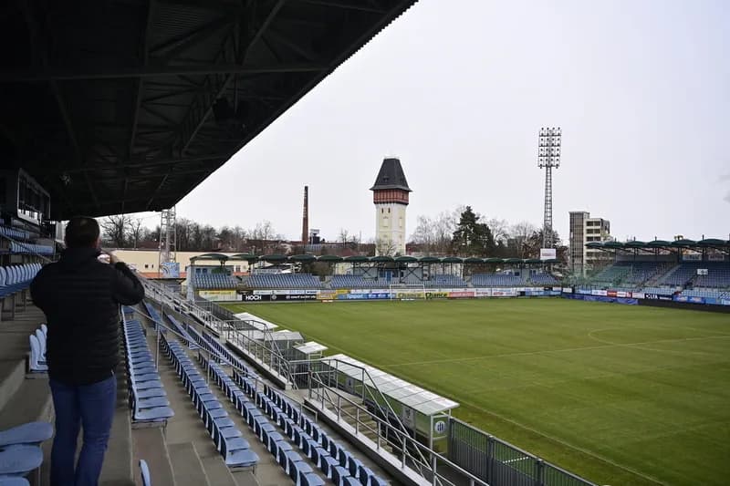 Các chủ nợ yêu cầu CLB bóng đá Dynamo České Budějovice thanh toán 1,8 triệu korun