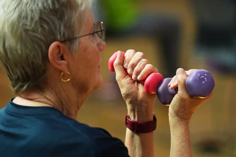 Nghiên cứu: Tăng lương hưu có thể khuyến khích 900 người cao tuổi tiếp tục làm việc, nhưng tăng thu nhập có thể giữ chân 14.000 người