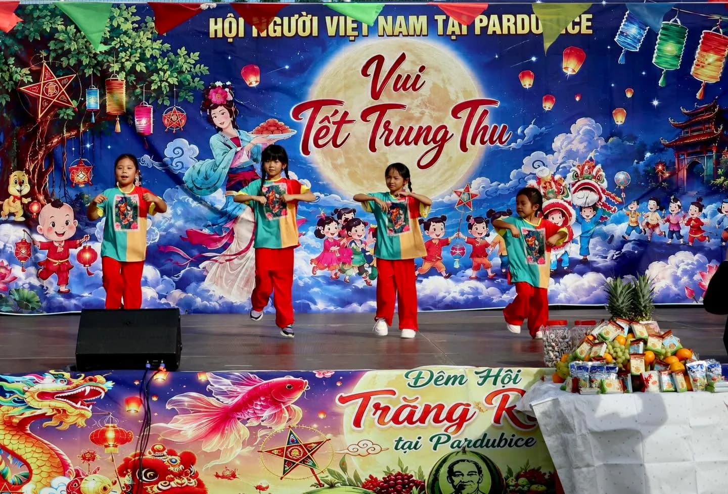 Trung thu 2026 ở Pardubice: Đêm hội của tiếng cười, ánh đèn và những giấc mơ tuổi thơ