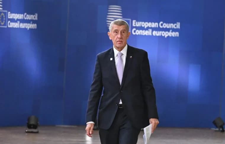 Ông Babiš chỉ trích thỏa thuận giữa Tổng thống Trump và Tổng thống Putin: Hòa bình không có nghĩa là chấp nhận yêu sách của Nga