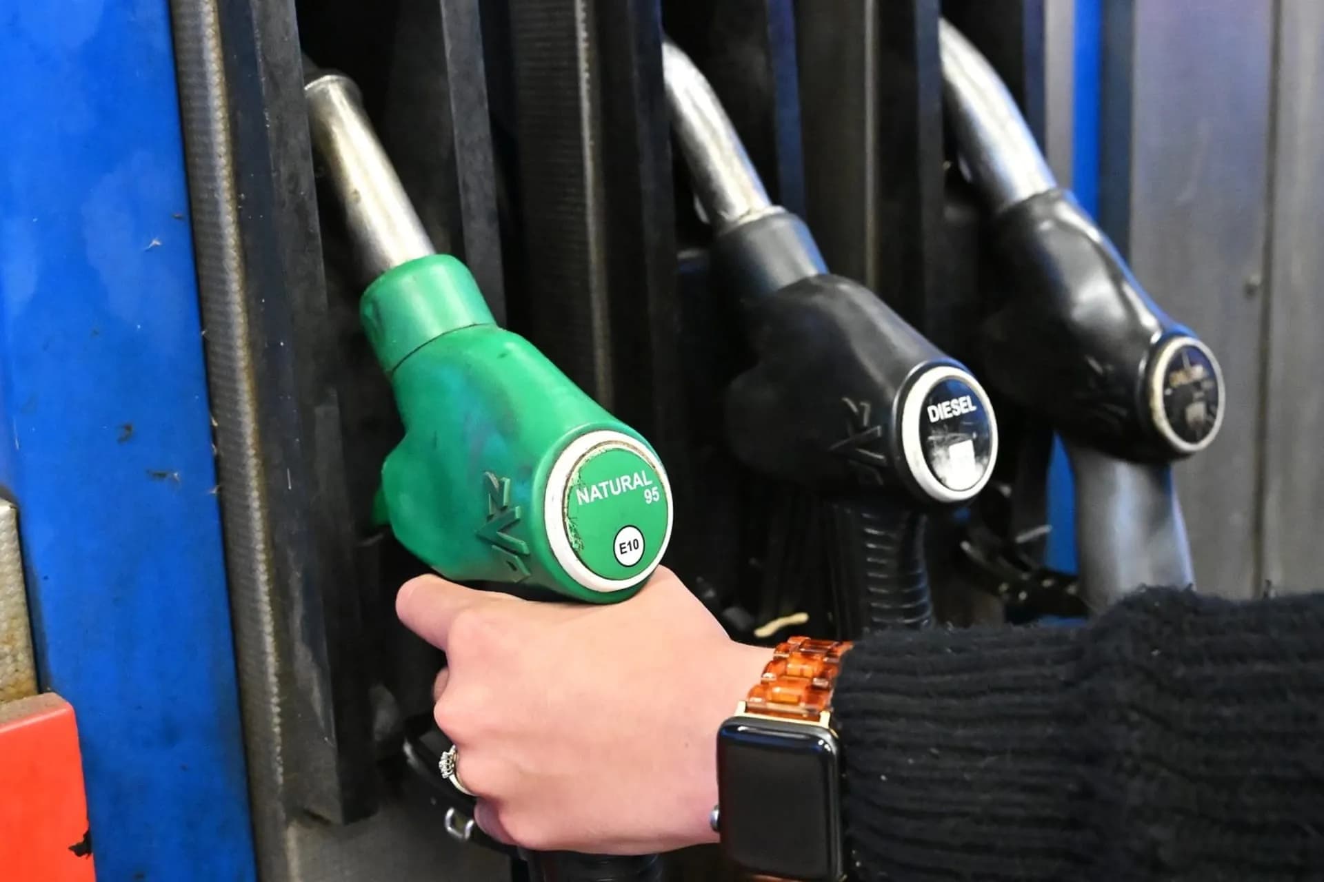 Đổ đầy bình dầu diesel tiết kiệm được bao nhiêu? Biện pháp mới khiến ngân sách Séc thất thu 1 tỷ korun mỗi tháng