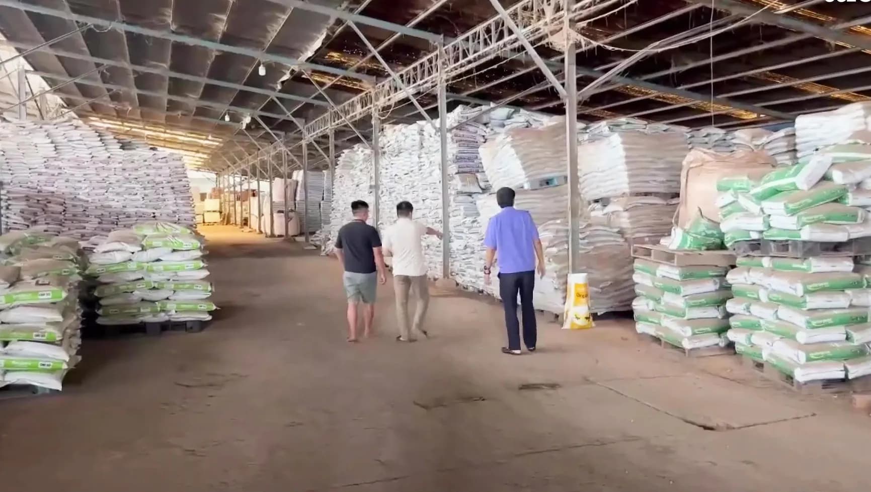 Bộ Công an khen Công an Đắk Lắk phá đường dây sản xuất, buôn bán 24.000 tấn phân bón giả