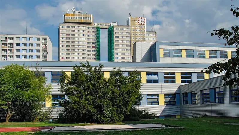 Đường ống xuống cấp liên tiếp gặp sự cố, hàng chục nghìn hộ dân Praha 11 không có nước nóng và hệ thống sưởi giữa trời lạnh