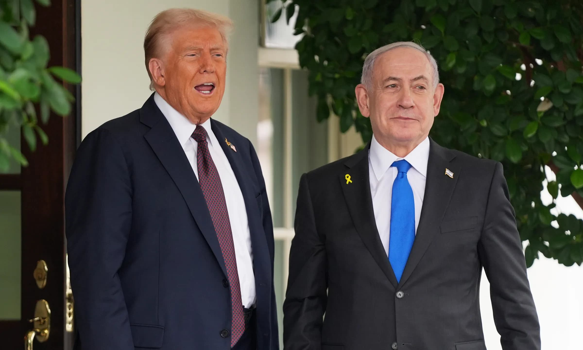 Ông Trump 'ngăn chặn' Israel tấn công quy mô lớn vào Iran