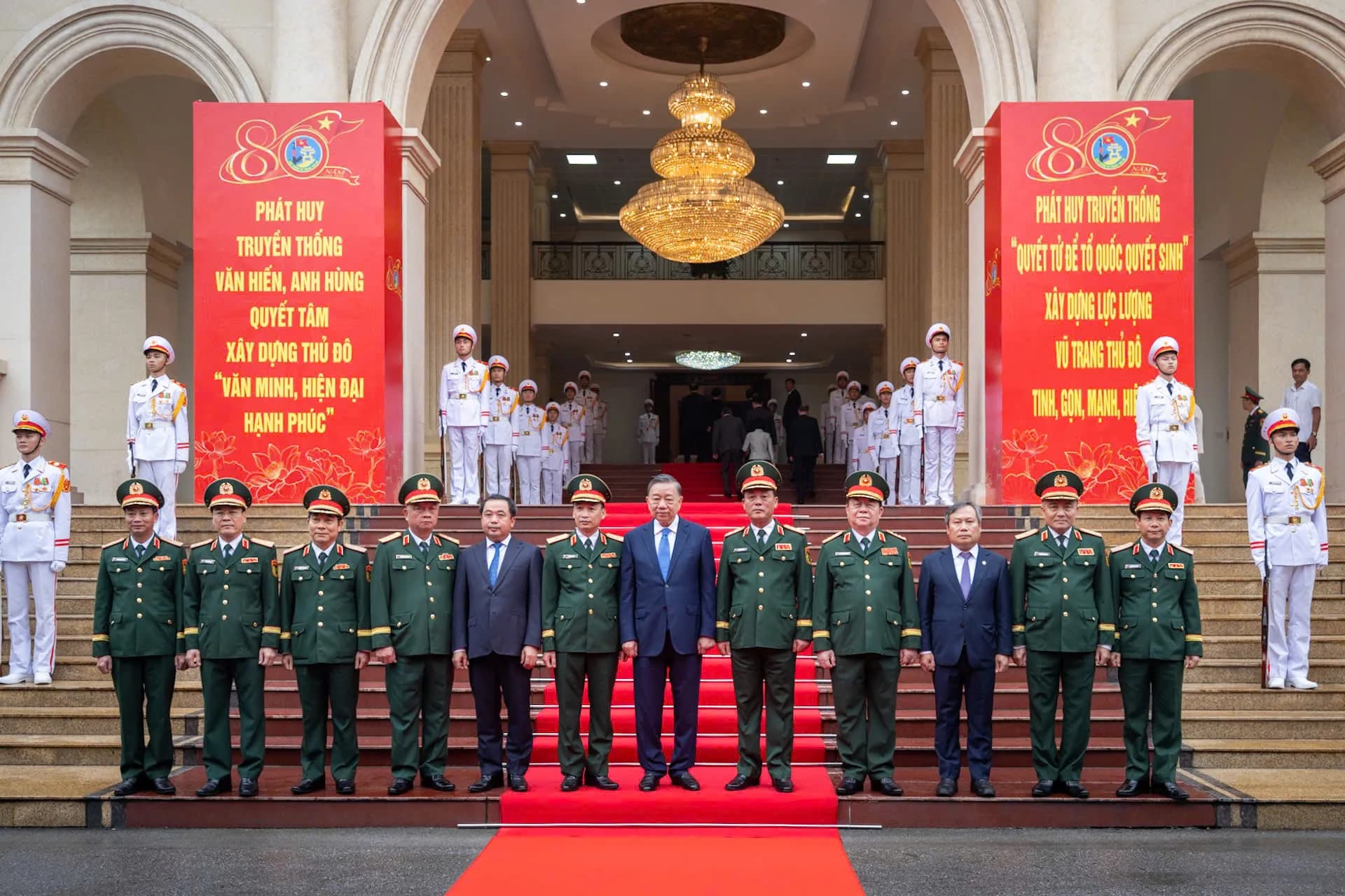 Tổng Bí thư, Chủ tịch nước Tô Lâm dự Lễ kỷ niệm 80 năm Ngày Truyền thống của Lực lượng vũ trang Thủ đô