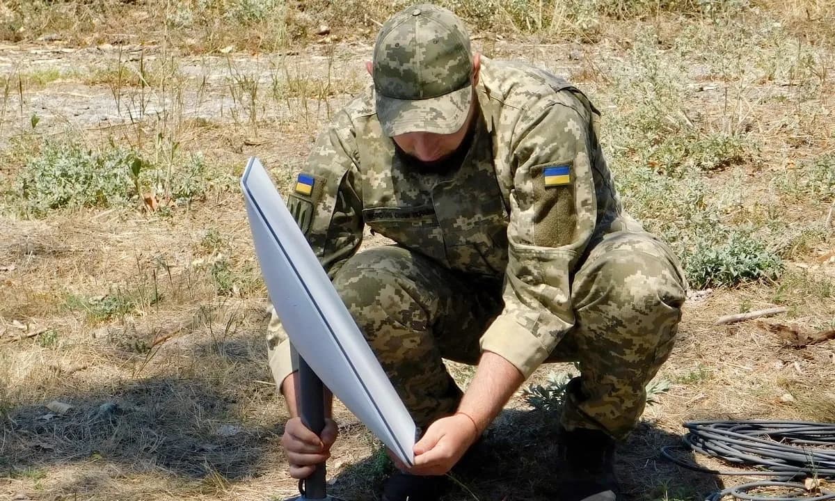 Ukraine tố SpaceX áp hạn chế Starlink, cản trở tác chiến