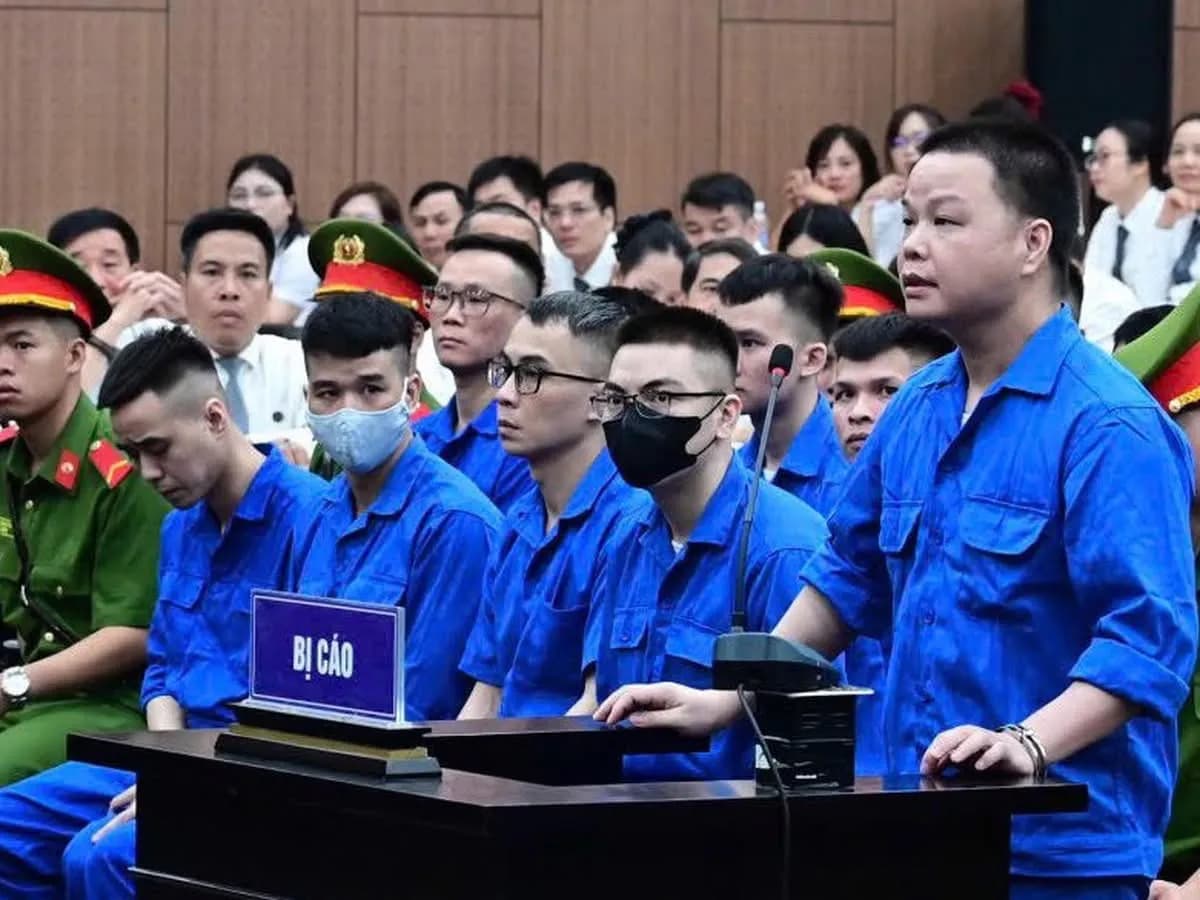 Vợ cũ Mr Hunter trước tòa 'xin lại' 18 tỉ nếu là 'tiền hợp pháp'