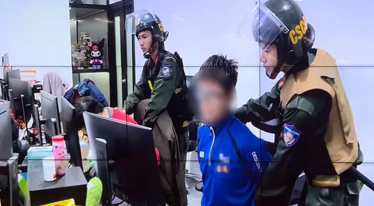 Điều tra XoilacTV, lộ kho phim truyện 18+ và ảnh đồi trụy do trưởng nhóm lập trình tập hợp